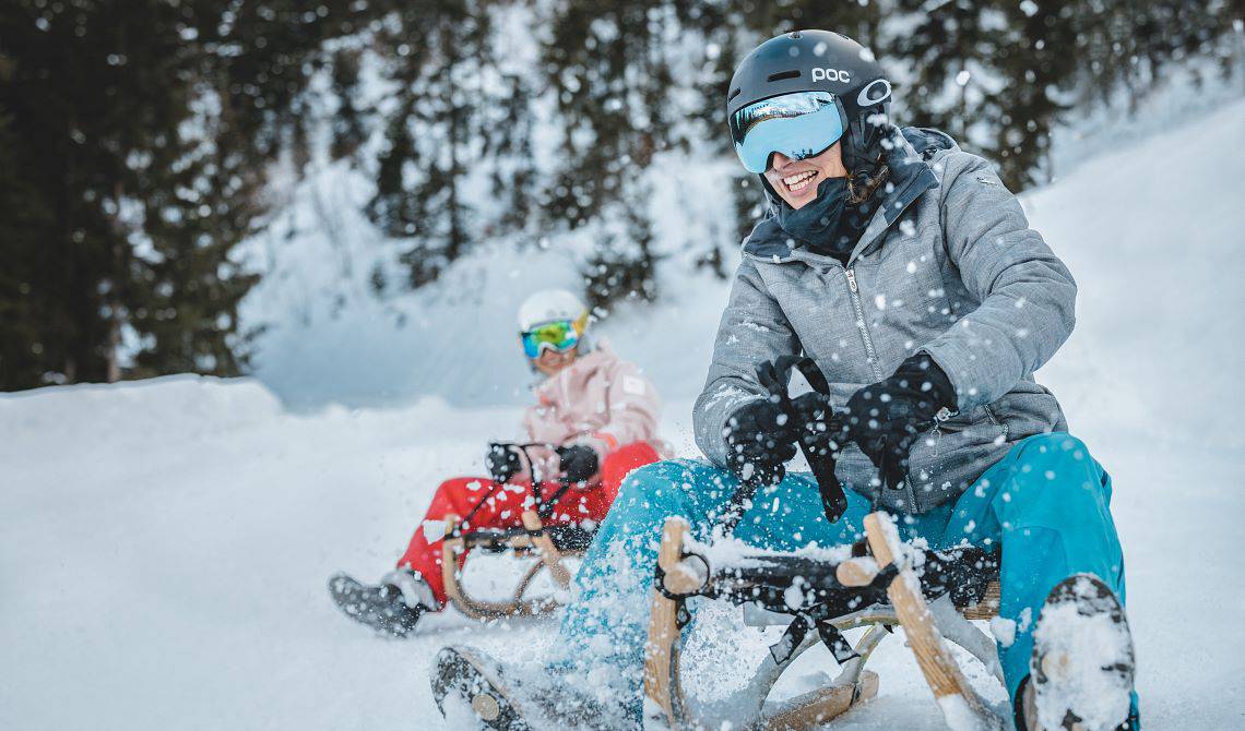 Rodelspaß am Wilden Kaiser · Schwungvoll ins Winterglück: Unsere Lieblingsstrecken  - Das Alpin