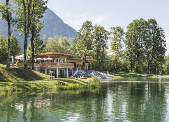 Haven of refreshment: Lake Ahornsee Söll - Das Alpin