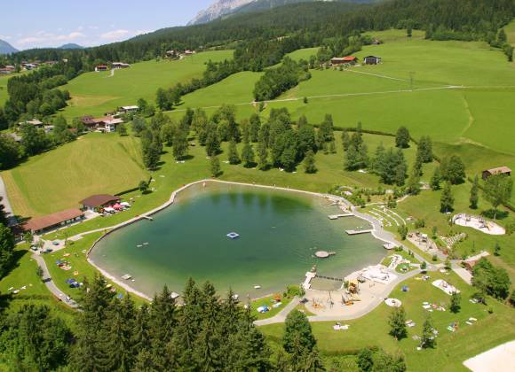 Haven of refreshment: Going bathing lake - Das Alpin