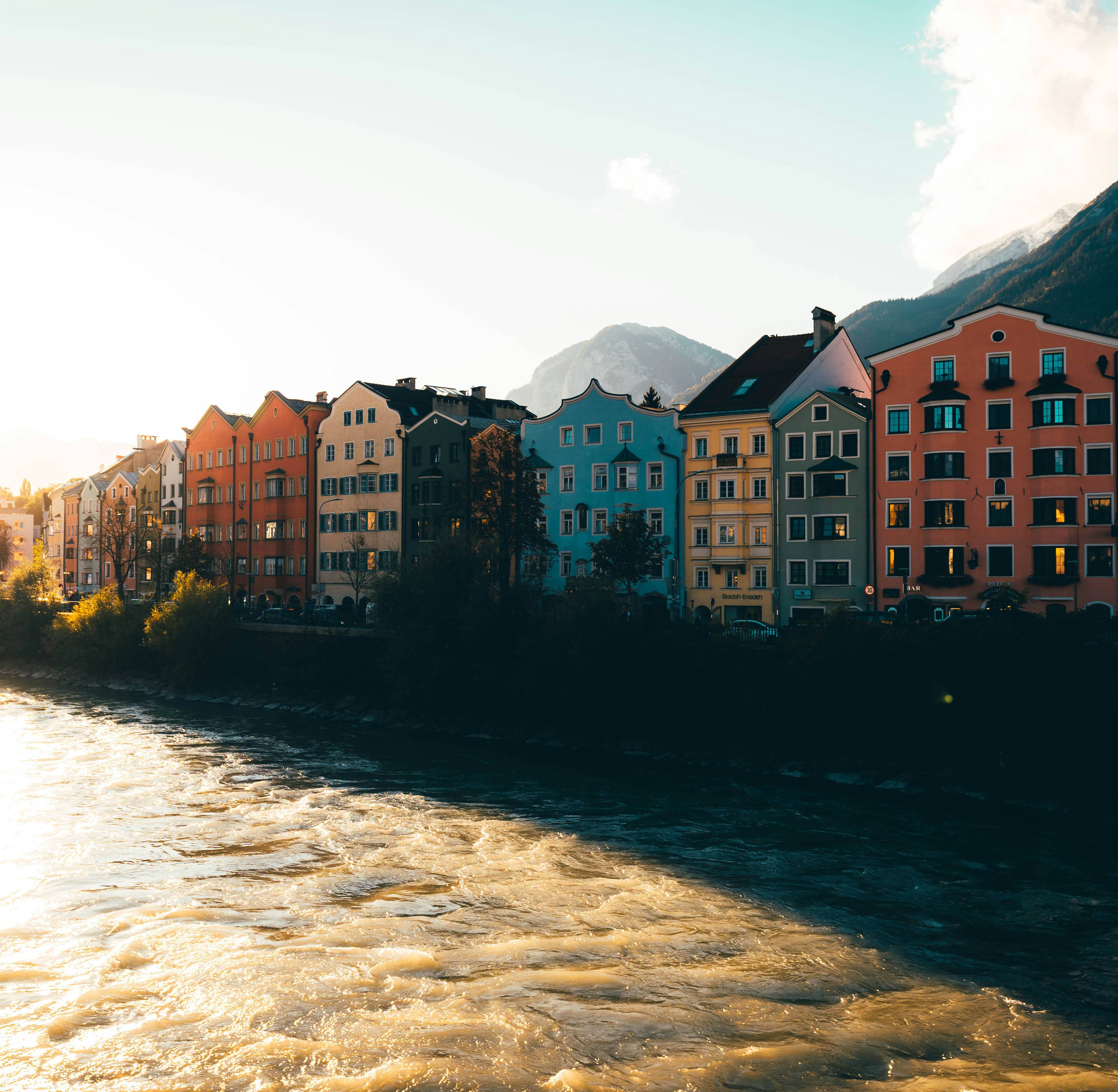 Unforgettable trips to town - Das Alpin