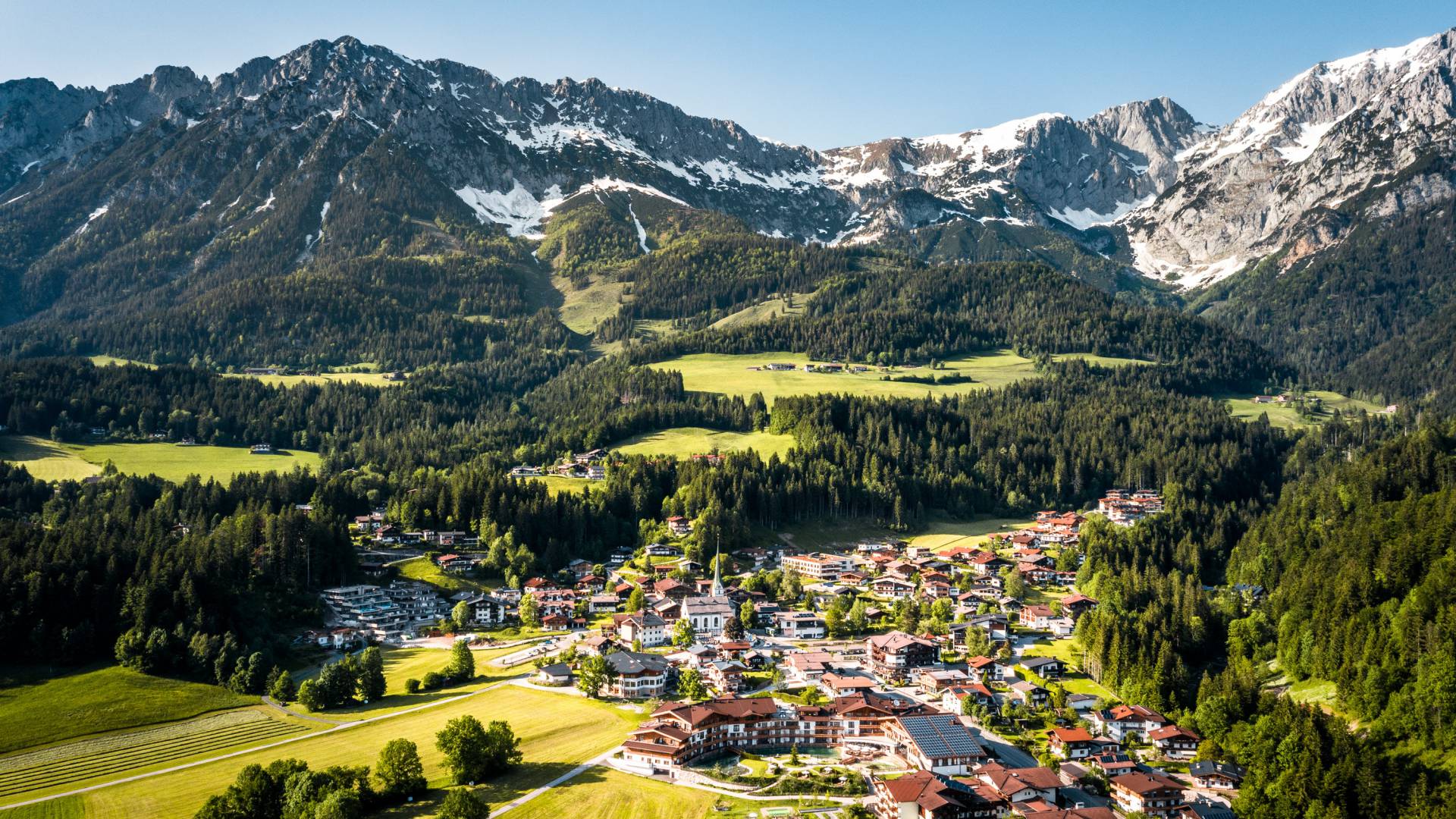Panoramablick über Scheffau in Tirol